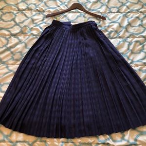 Accordion skirt